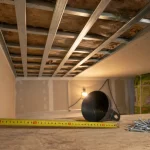 Portée maximum plafond autoportant M48 : 2,35 m avec entraxe 50 cm